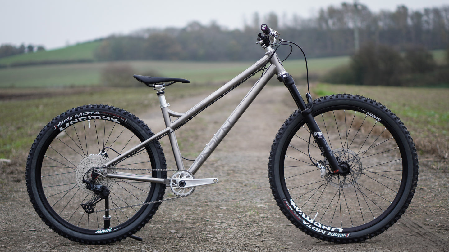 Grim Ripper (Titanium) - AM - Frame Only