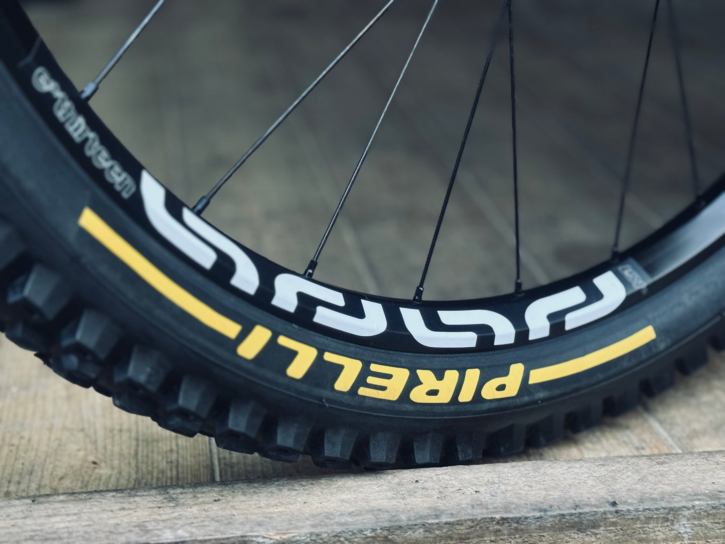 Ethirteen LG1 29 Wheelset + Tire Combo