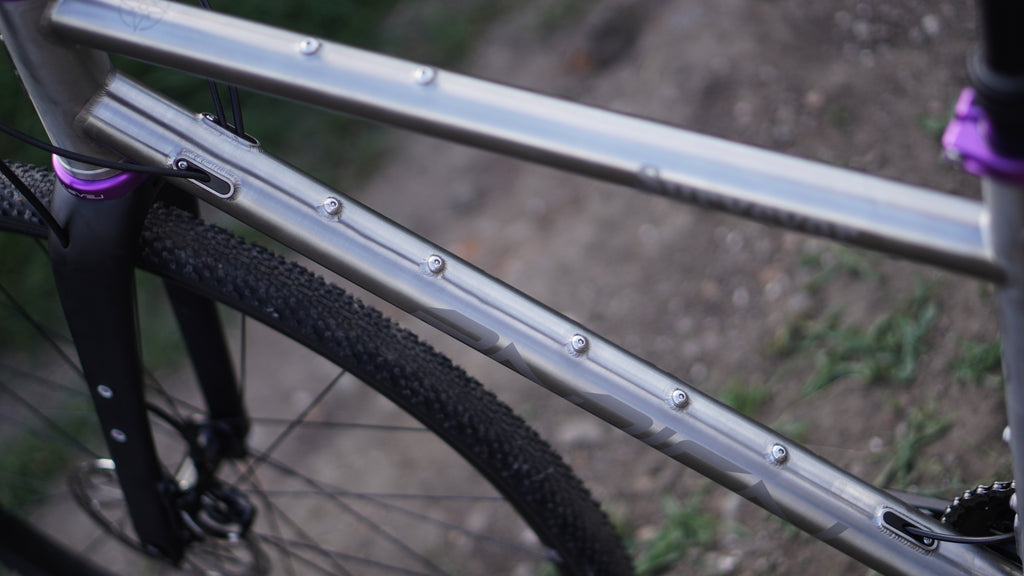 Surveyor (Titanium) - Gravel