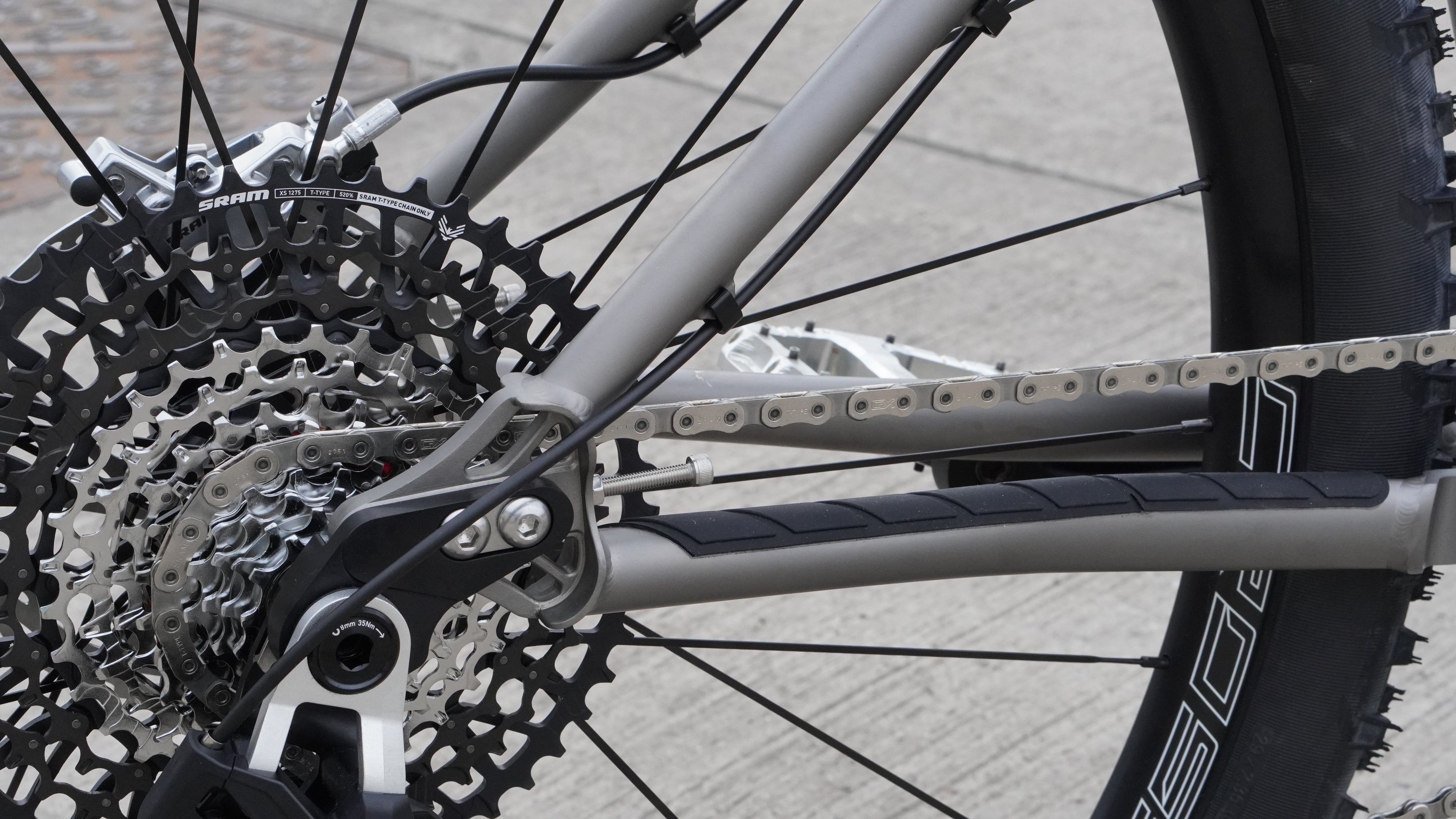 Eastridge - Ex Display (Complete Bike)