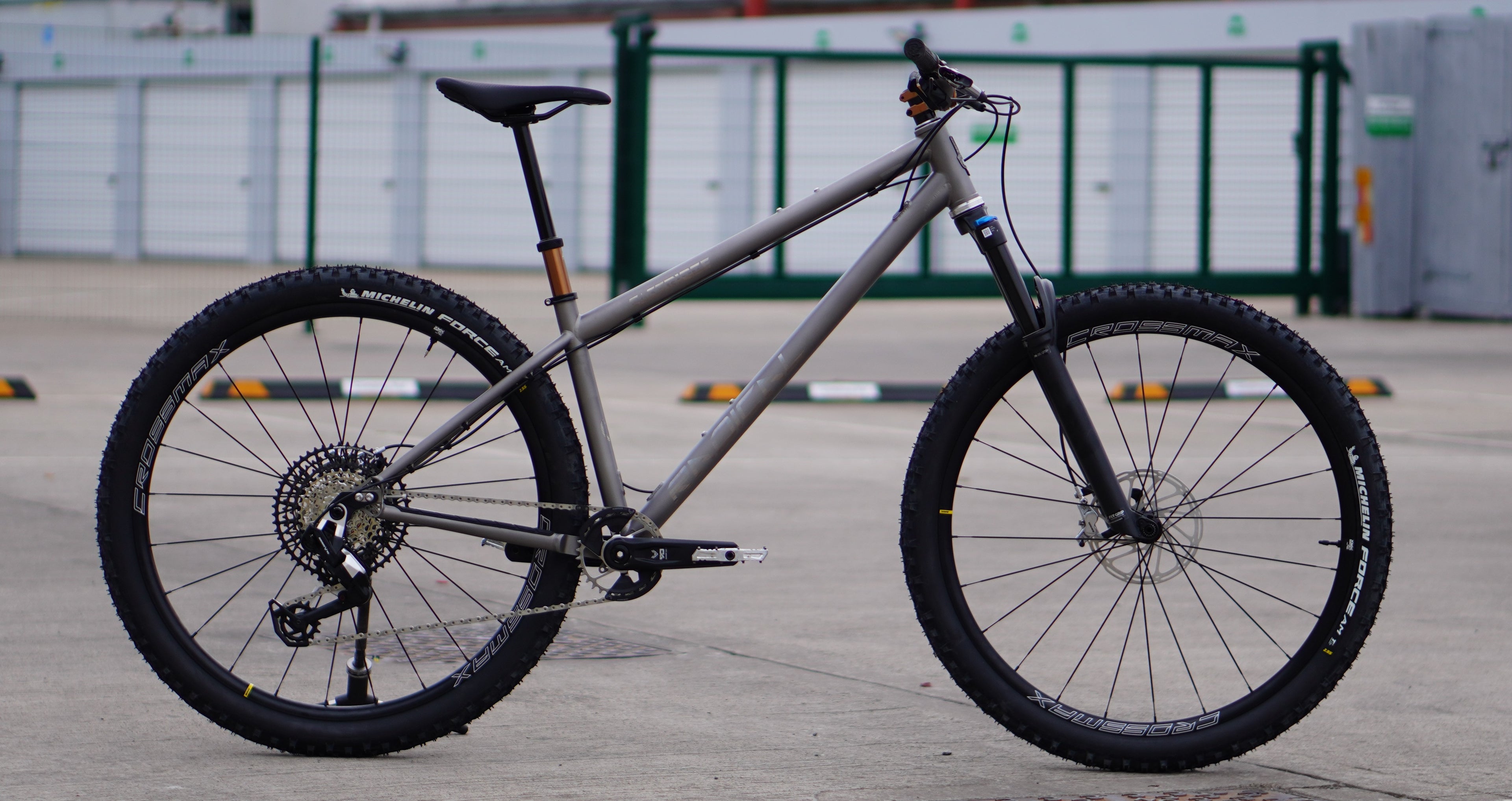 Eastridge - Ex Display (Complete Bike)