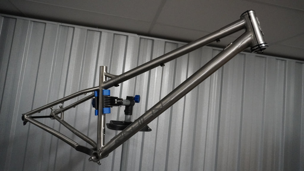 Chilli Dog (Titanium) - MX - Stock Frame